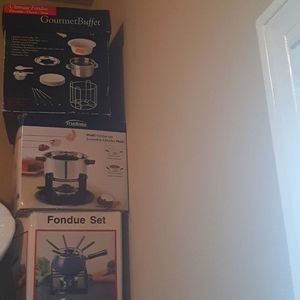 Fondue pots